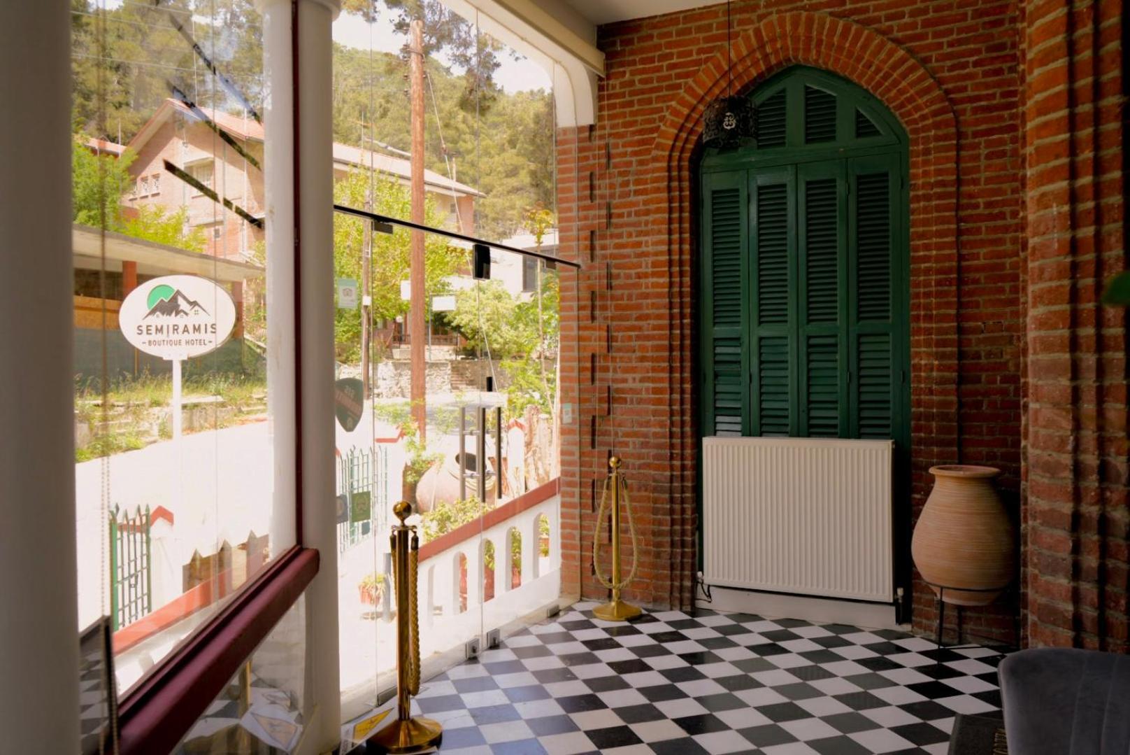 Semiramis Boutique Hotel & Spa Kato Platres Exterior foto